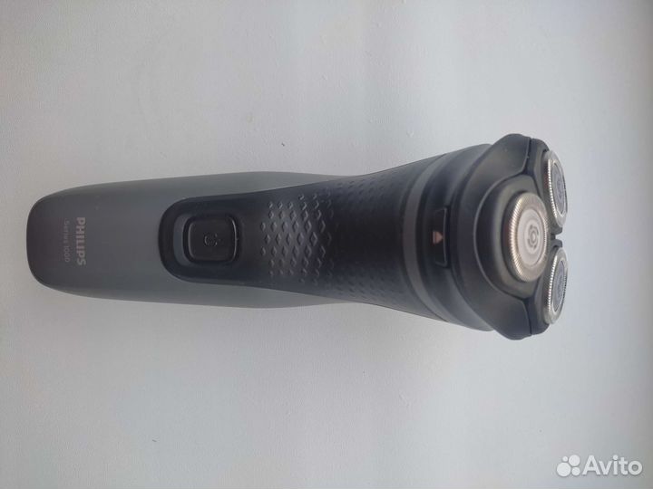Бритва Philips series 1000