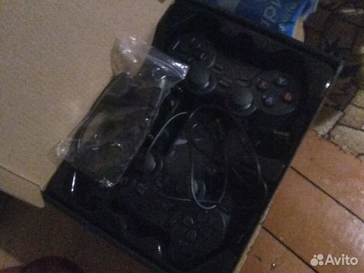 Продам абсолютно новую игравую приставку