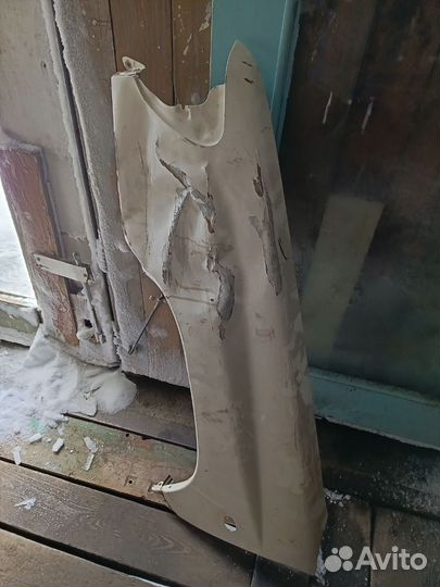 Крыло Subaru forester sf5