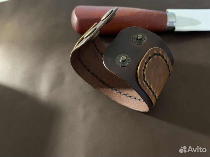 Кожаный браслет