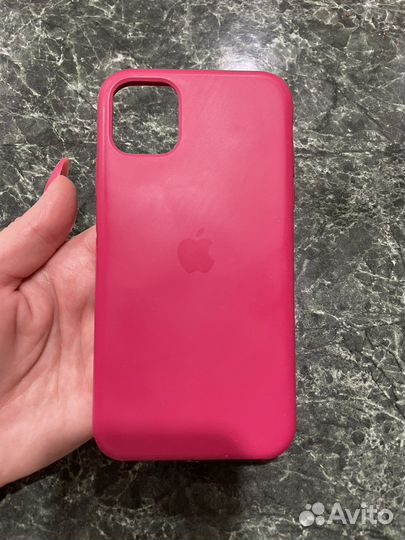 Чехол на iPhone 11