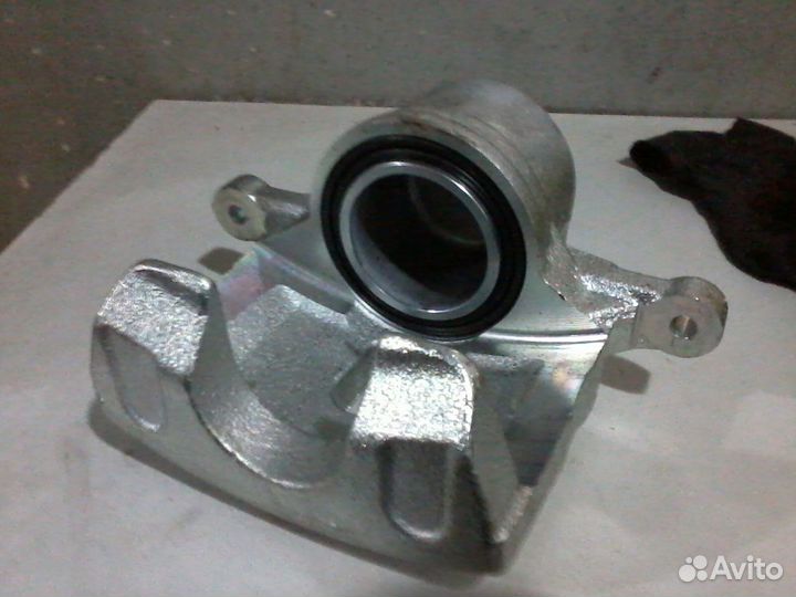 Hyundai i40 суппорт