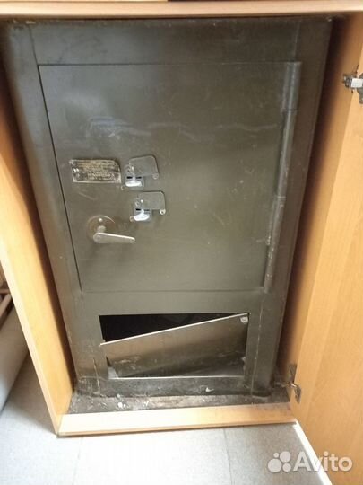 Продам сейф