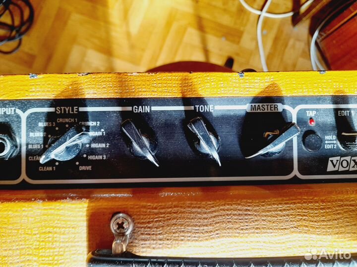 Комбик VOX DA10 16W Custom На батарейках