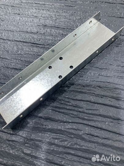 Кронштейн для крепления прожилин (лаг)