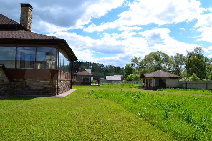 Коттедж 496 м² на участке 60 сот.