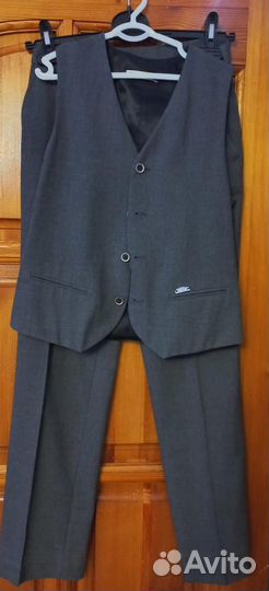 Школьный костюм