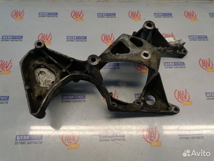 Кронштейн насоса гур Cadillac Fleetwood