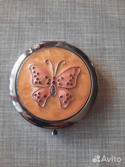 Зеркало для макияжа