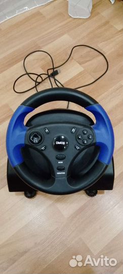 Игровой руль с педалями