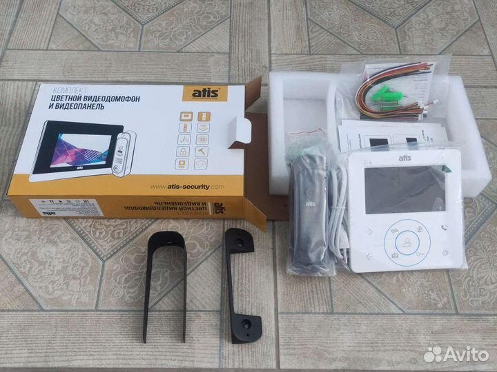 Домофон с вызывной панелью