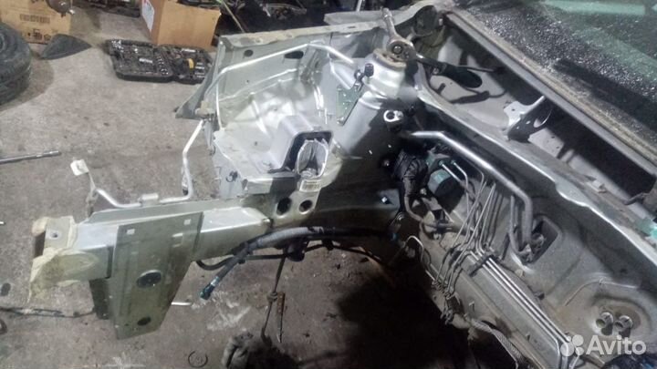 Лонжерон передний четвертина x-ray иксрэй