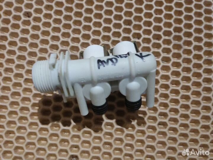 Клапан воды стиральной машины Ariston AVD129