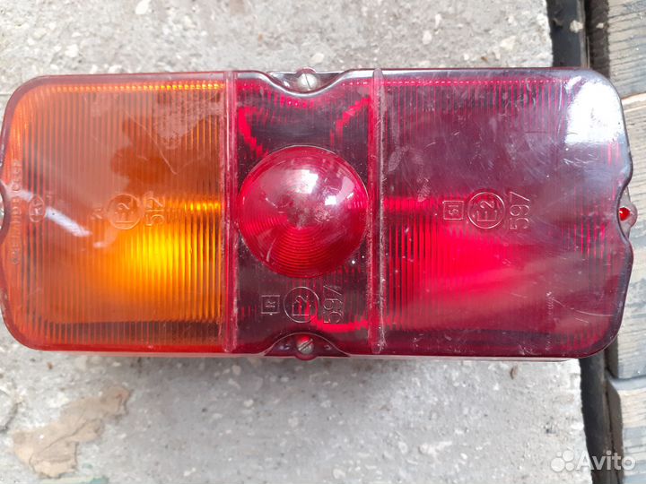 Фонарь задний