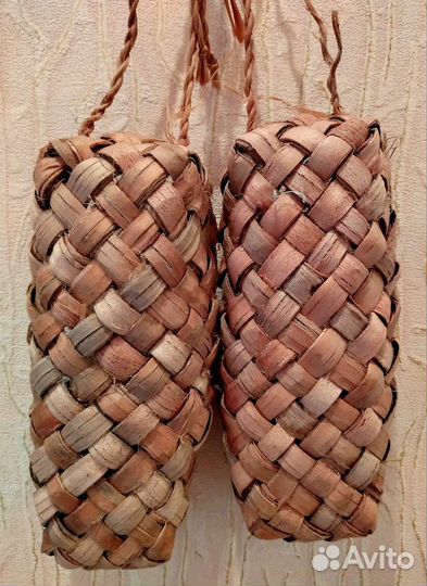 Старинные лапти с подвязками