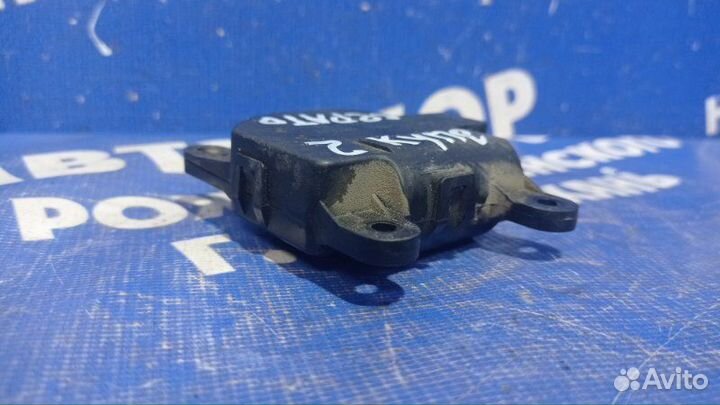 Моторчик заслонок отопителя Kia Cerato Koup купе