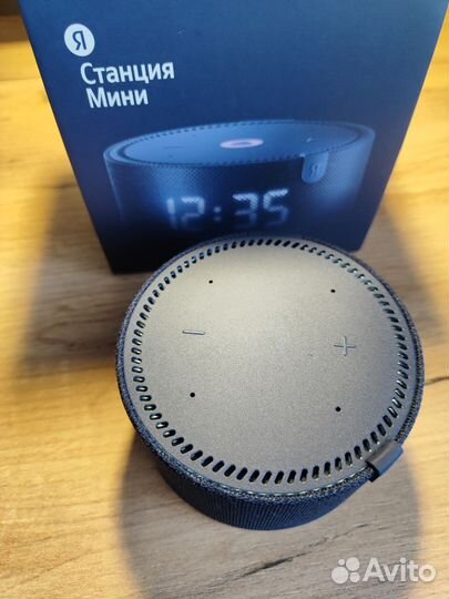 Яндекс Станция Мини с часами