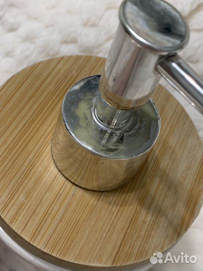 Дозатор для жидкого мыла