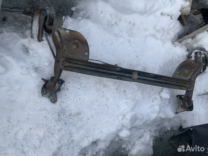 Рено Логан 1 балка задняя