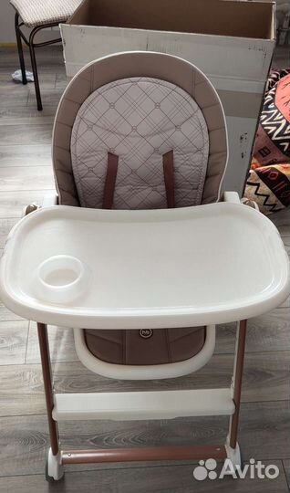 Стульчик для кормления happy baby berny v2 beige