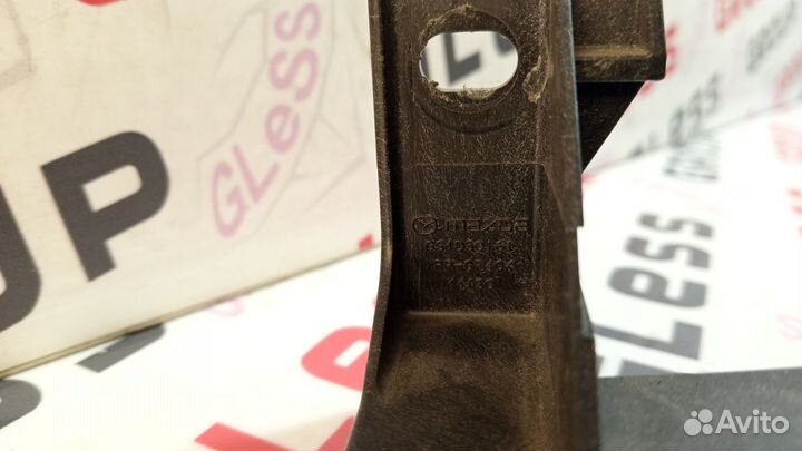 Кронштейн бампер-фара (ус) GH L б/у