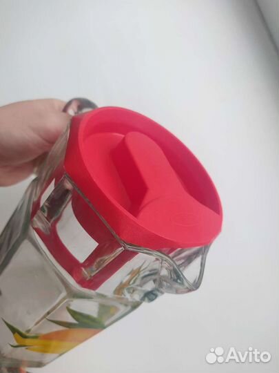 Кувшин для воды с крышкой