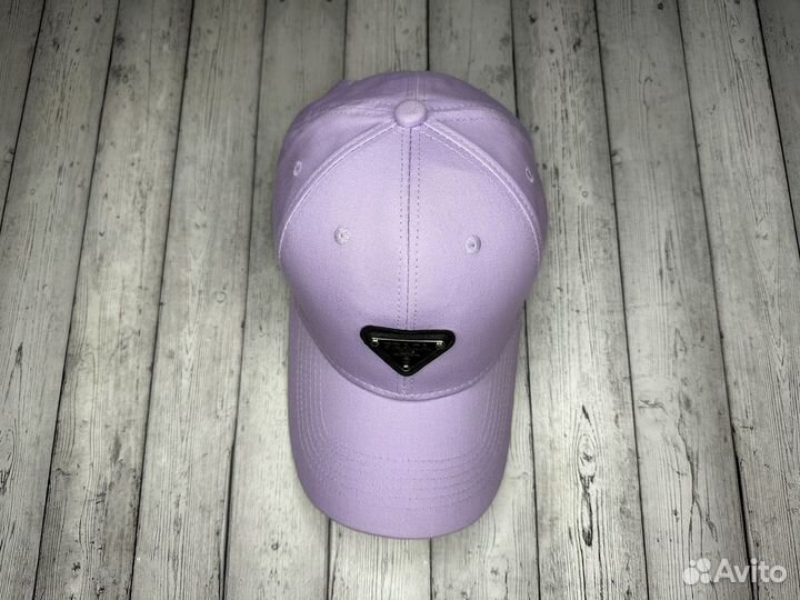 Бейсболка женская prada (новая)