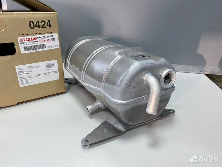Бачек масляный снегохода Ямаха 8HV2175100