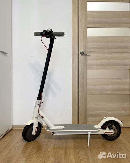Электрический самокат Xiaomi M365
