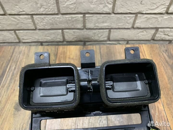 Lexus LS460L Дефлектор воздушный задний