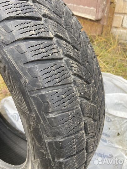 Goodyear UltraGrip 8 Performance 225/60 R17