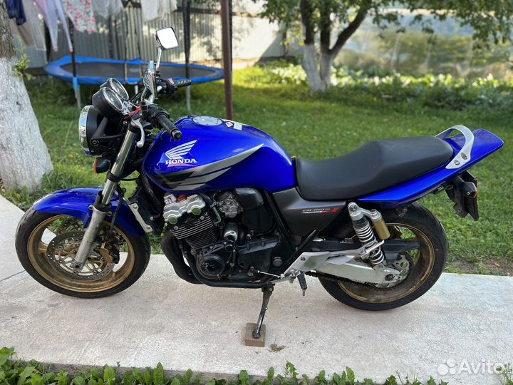 Honda cb 400 vtec3