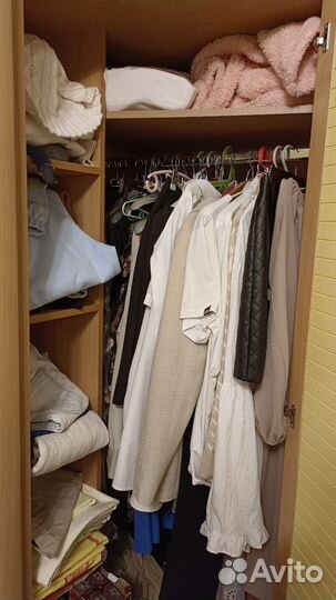 Угловой шкаф