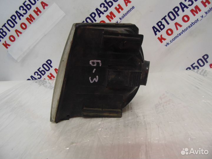 Указатель поворота правый белый VW Passat B3