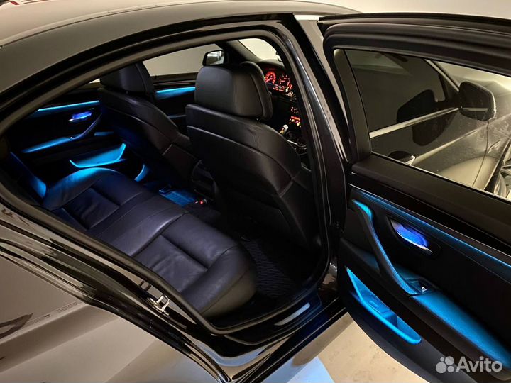 Контурная подсветка салона авто