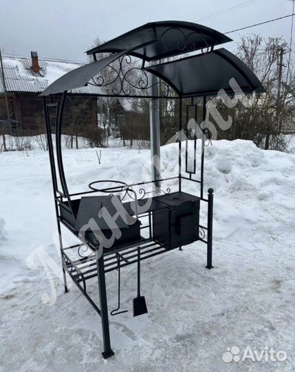 Мангал с крышей