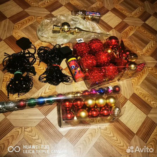 Новогодние игрушки. Использовались один раз