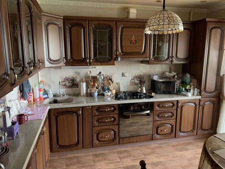 4-к. квартира, 83 м², 4/6 эт.