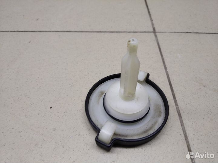 Крышка бачка гидроусилителя Hi Lux 2015