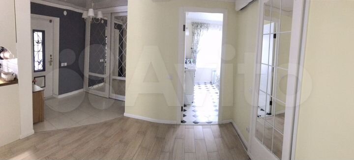 Дом 158 м² на участке 9 сот.