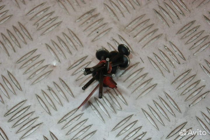 Клапан выпускной Suzuki GSF250 bandit