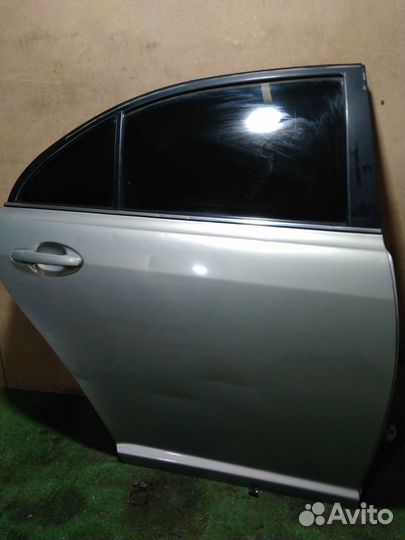 Дверь задняя правая Toyota Avensis T250 (2003—2006