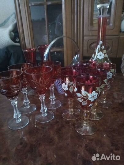 Винный набор -красная посуда