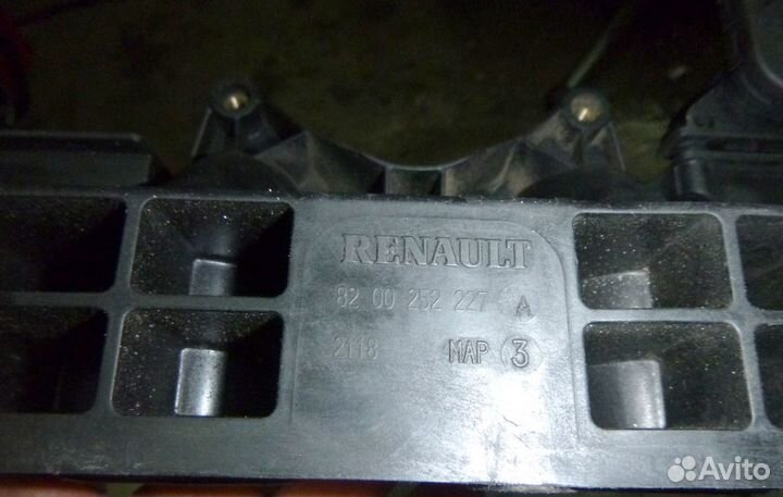 Рено Эспейс 4 коллектор впускной