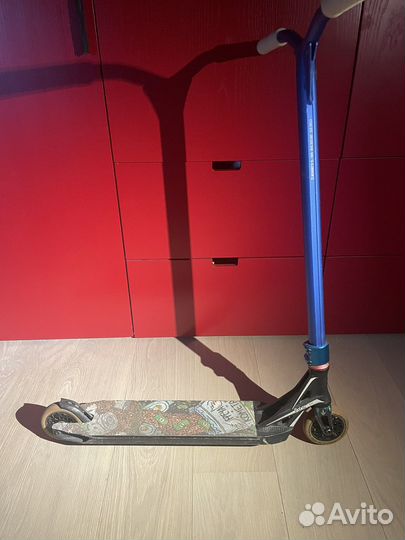 Трюковой самокат кастом парк