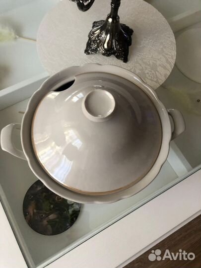 Фарфоровая супница