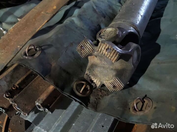 Карданный вал на renault premium 2002 г