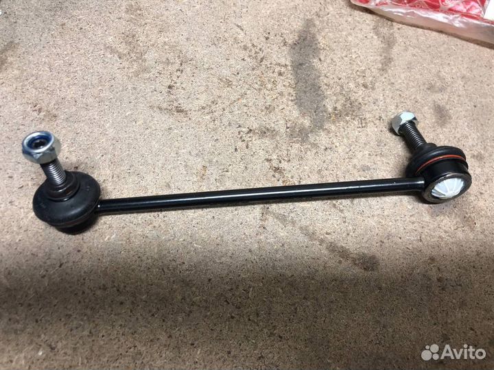 Стойка стабилизатора переднего левая BMW