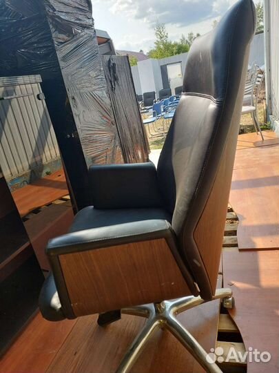 Кресло руководителя Zeus, кожа