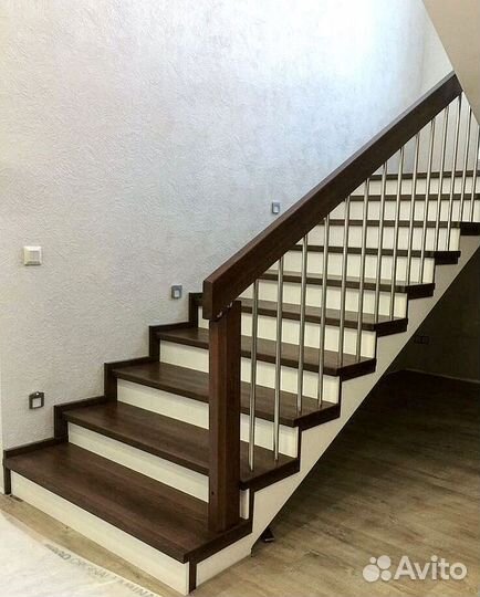 Лестница на второй этаж